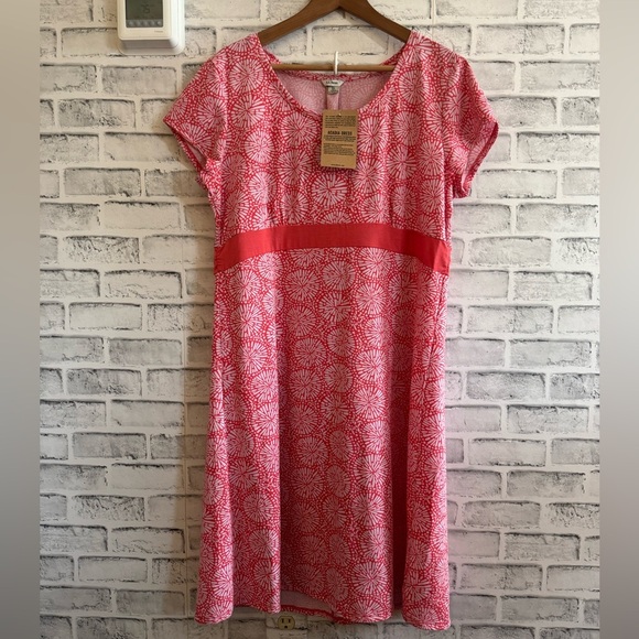 L.L. Bean Dresses & Skirts - NWT! Women’s L.L.Bean pink coral printed Acadia short sleeve dress XL